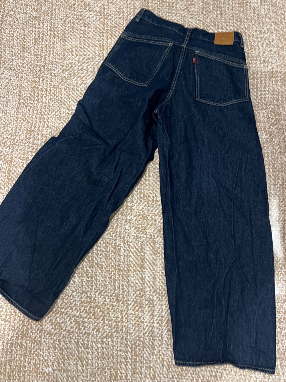 Levi’s Size 29 Super Baggy Barrel Jeans.
In new condition